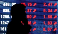 证券板块尾盘跳水 首创证券跌停 信达证券跌超8%